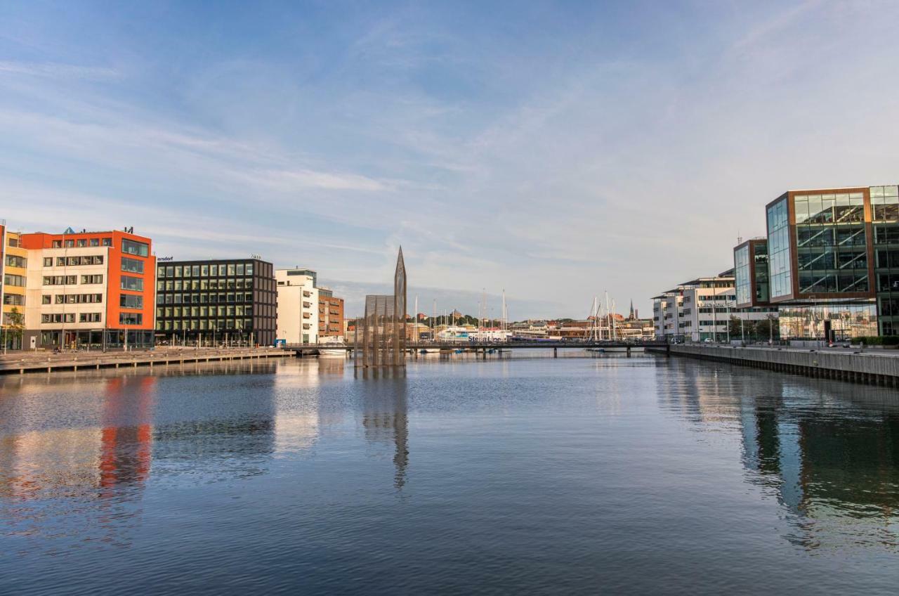 Radisson Blu Riverside Hotel 4*